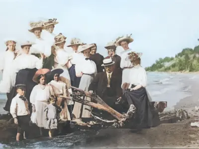 LHM-IH.4B.Fuller.001.p---Pen-Removed---fully-colourized-v2.png