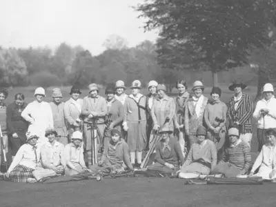 Golfers in Petrolia sport a variety of cloche hats. Helen (Scarsbrook) Corey is fourth from the left. 